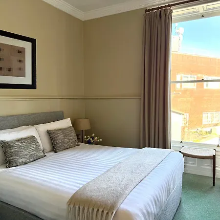 Berkeley House 3*